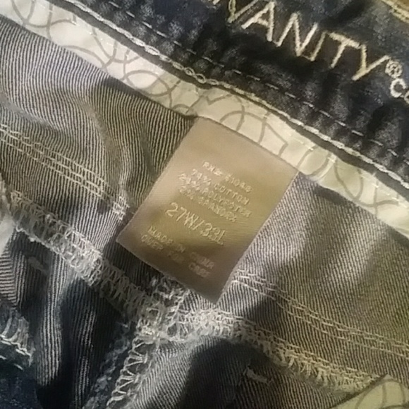 Clothes - Picture 4 of 4